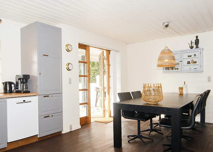 7 Person In Σπίτι διακοπών *