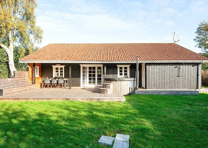 7 Person In Σπίτι διακοπών Grenå